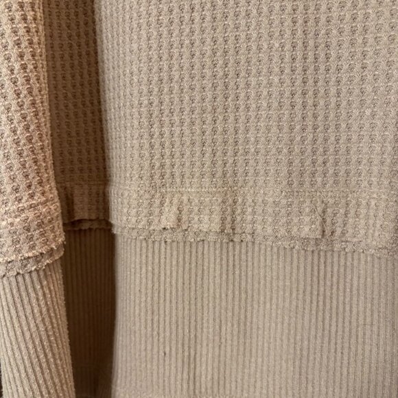 We the Free North Shore Oversized Waffle Sand Knit Tunic with Thumb Holes Size M - Picture 3 of 11